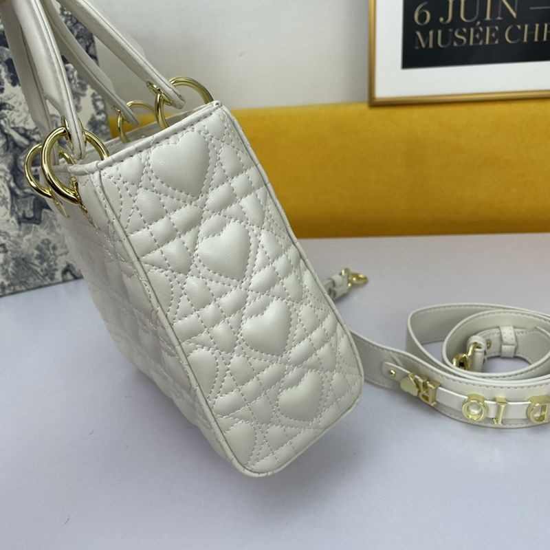 100%実物写真 MY ABCDIOR レディ ディオール バッグ コピーラムスキン M0538ONGH_M030最高級