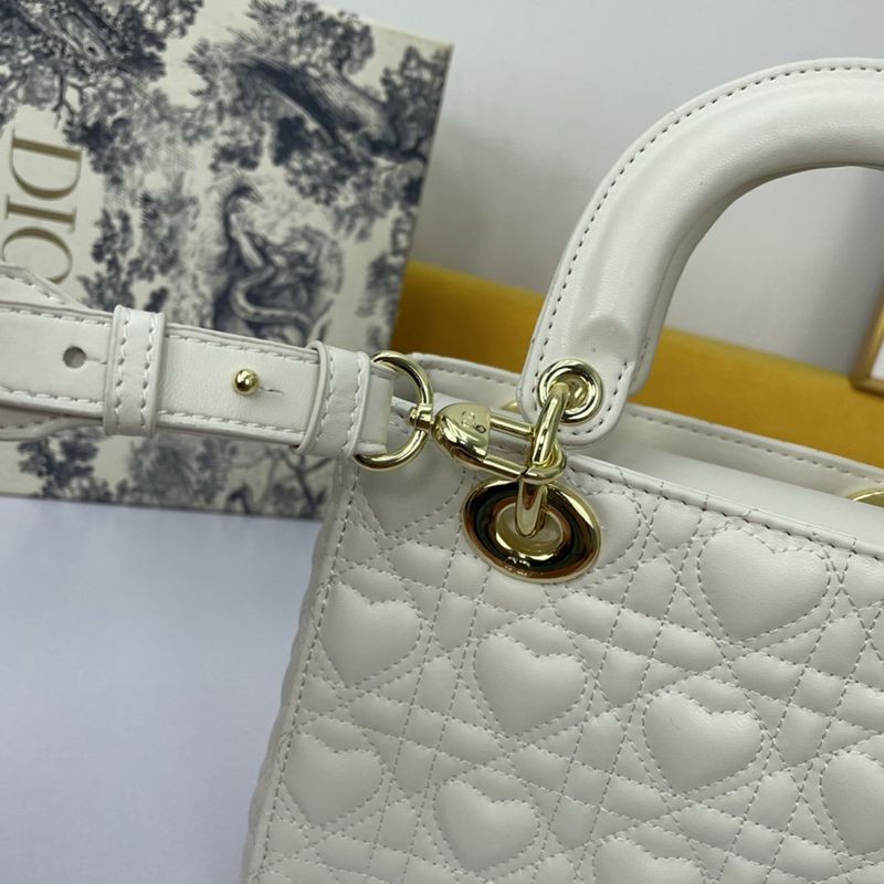 100%実物写真 MY ABCDIOR レディ ディオール バッグ コピーラムスキン M0538ONGH_M030N級品