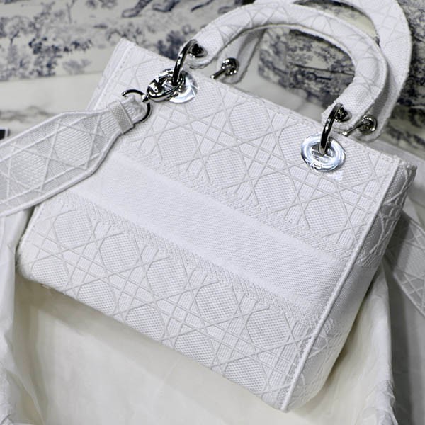 バイラ 付録 ディオール！中村アンさん愛用のMEDIUM LADY D-LITE BAG★ M0565PREY人気