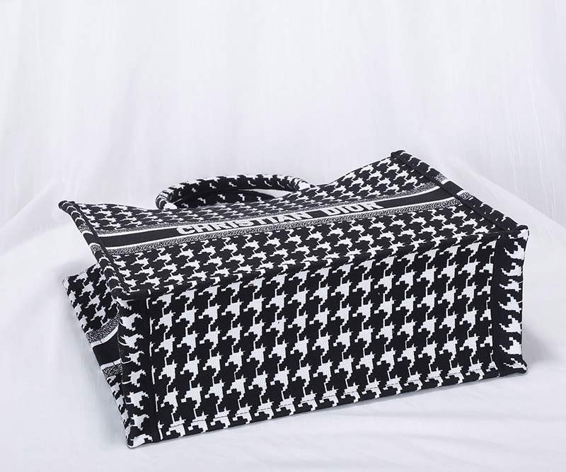 セール新作ディオール 偽物 ブックトート マクロ ハウンドトゥース エンブロイダリー 2サイズ deb41781N級品