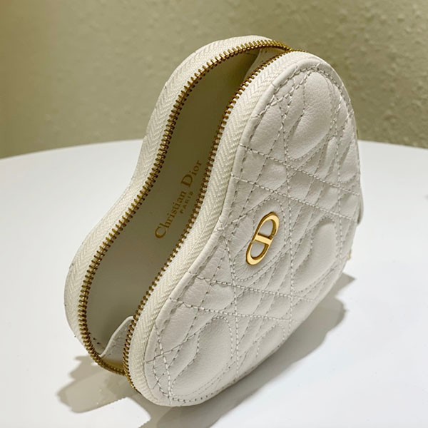 ディオール CARO チェーンストラップ ハート型ポーチ 偽物 deb63367N級品