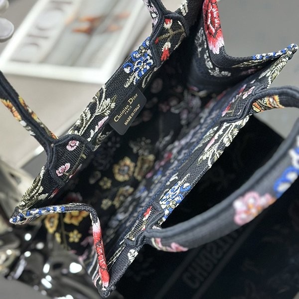 容量大!!ディオール ブックトート コピー Dior Petites Fleurs刺繍 deb77065人気