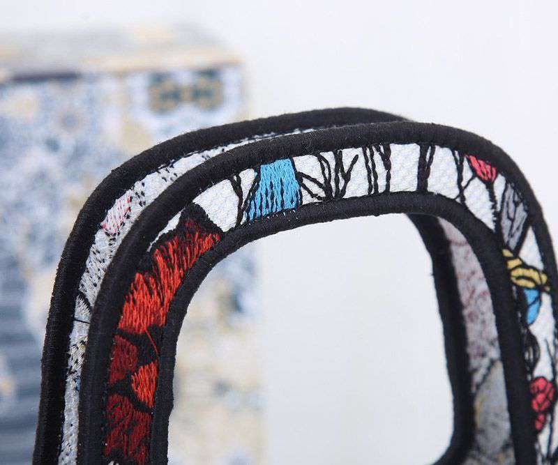 希少色ディオール 偽物 ブックトート ミニバッグ ミレフルールの刺繍 dec14224高い品質