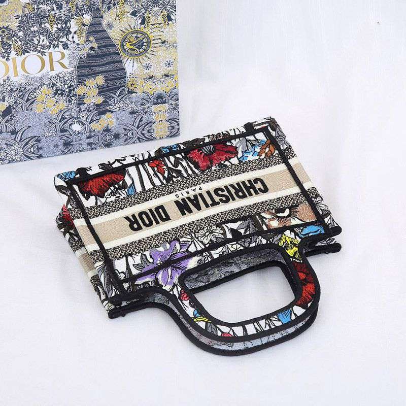 希少色ディオール 偽物 ブックトート ミニバッグ ミレフルールの刺繍 dec14224N級品