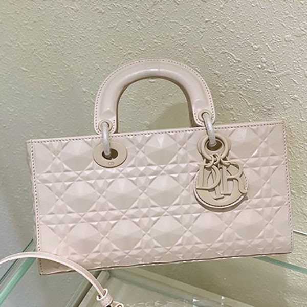 可愛い【ディオール】LADY D-JOY バッグ 偽物 カナージュ カーフスキン deh42749通販