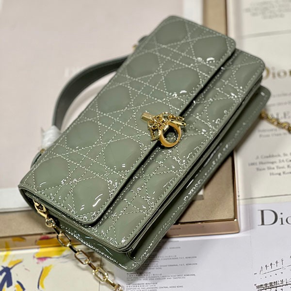 ディオール カナージュ コピー パテントカーフスキン チェーン ショルダーバッグ dej53414N級品