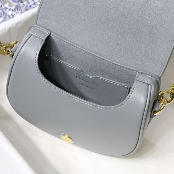 目を惹くカラー【ディオール】★未入荷色有★ ディオール BOBBY カーフスキン コピー Small dej86851人気