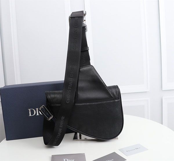 人気No1 ディオール★グレインドカーフスキン Saddle(サドル) バッグ 偽物 den49587激安送料無料