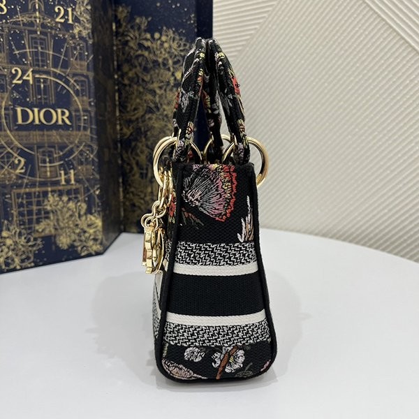 新作入手困難 レディディオール コピー ハンドバッグ 送料込 deo18732N級品