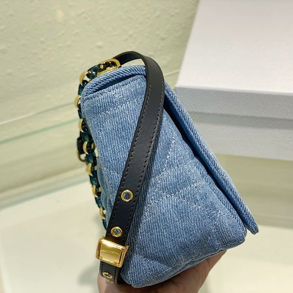 日本未入荷ディオール CARO ミディアムバッグ カーフスキン ショルダー コピー deq32233高い品質
