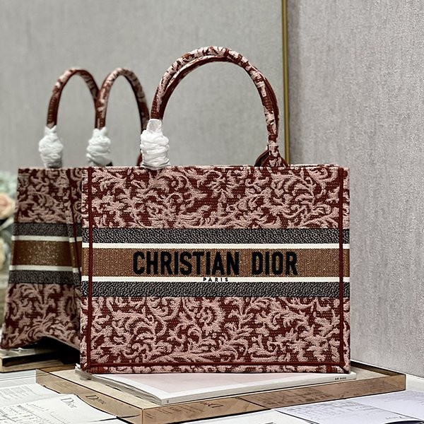 セール新作 ディオール ブックトート スーパーコピーD-Stripes刺繍 des51815代引きを販売
