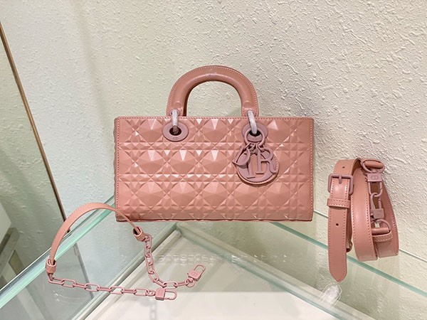 送料込【ディオール】LADY D-JOY バッグコピー カナージュ カーフスキン det26113通販