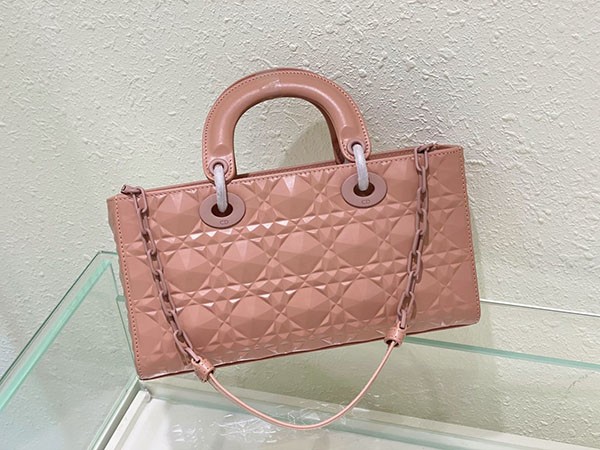 送料込【ディオール】LADY D-JOY バッグコピー カナージュ カーフスキン det26113高い品質