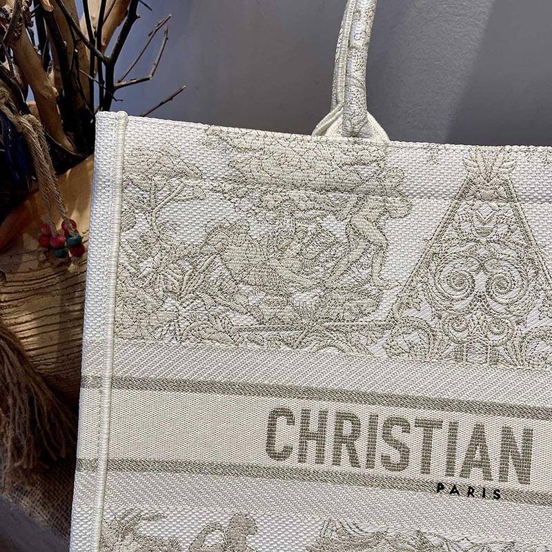 可愛いディオール ブックトートバッグ コピー✦ゴールドスター刺繍ロゴ 2サイズ dev96641高い品質