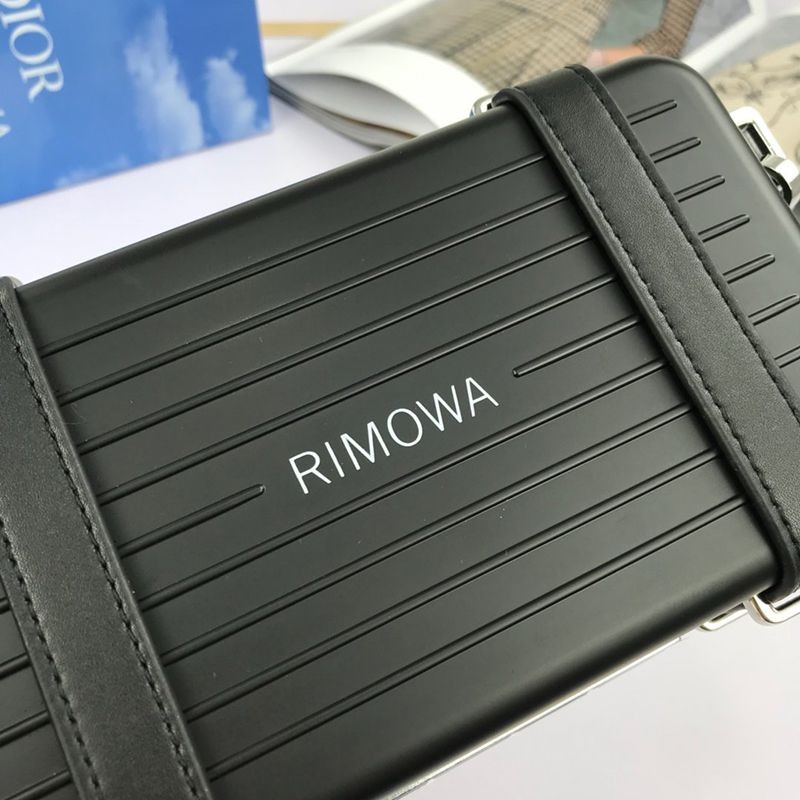 追跡付き発送ディオールxRIMOWA 注目のコラボ☆ パーソナルクラッチバッグ偽物 dey65157最高級