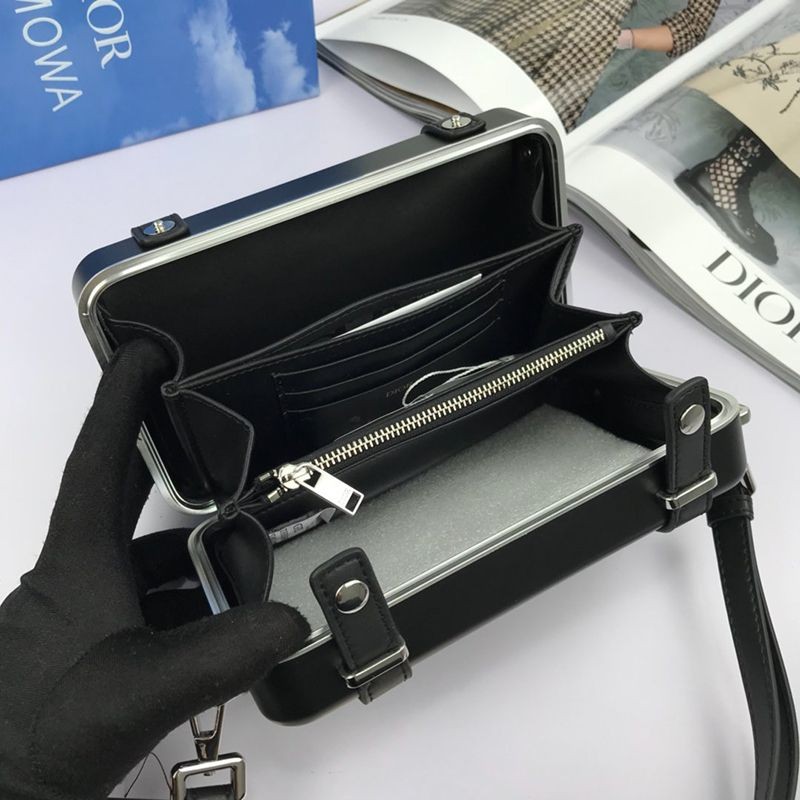 追跡付き発送ディオールxRIMOWA 注目のコラボ☆ パーソナルクラッチバッグ偽物 dey65157代引きを販売