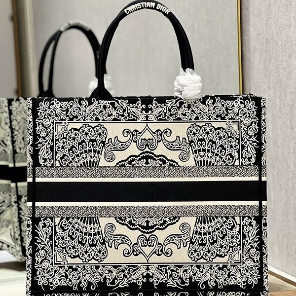 ☆超人気☆目を惹くカラー ディオール ブックトート コピー 1265/1268 dez08209人気