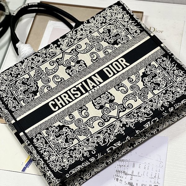 ☆超人気☆目を惹くカラー ディオール ブックトート コピー 1265/1268 dez08209N級品