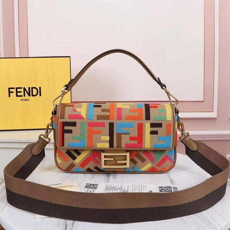 超話題!フェンディ バゲット 偽物 マルチカラーFFキャンバス バッグ 8BR600AHW7F18H2通販