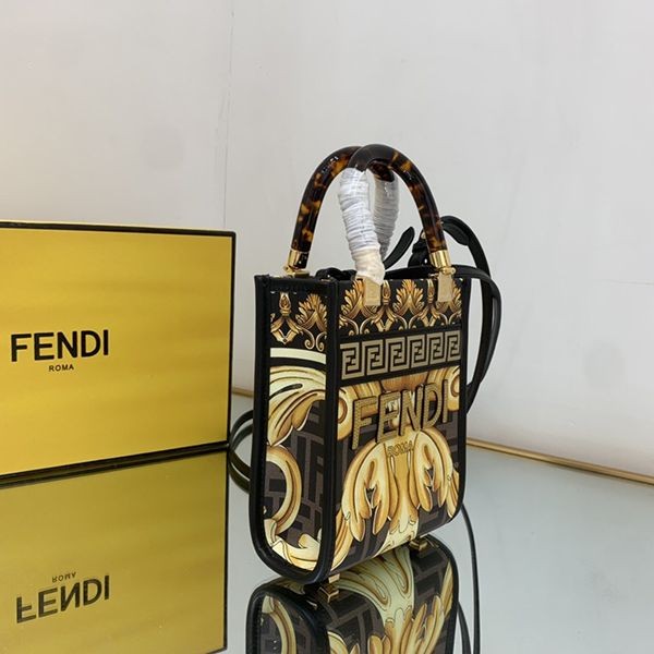 【フェンディ×ヴェルサーチェ ブランド偽物】Fendace◆Sunshine Mini ショッパーバッグ fez34488通販