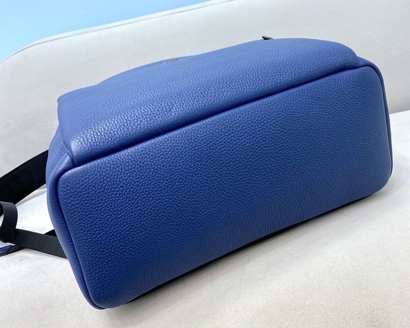 可愛いフェンディ コピー レザー バックパック リュック fec37922高い品質