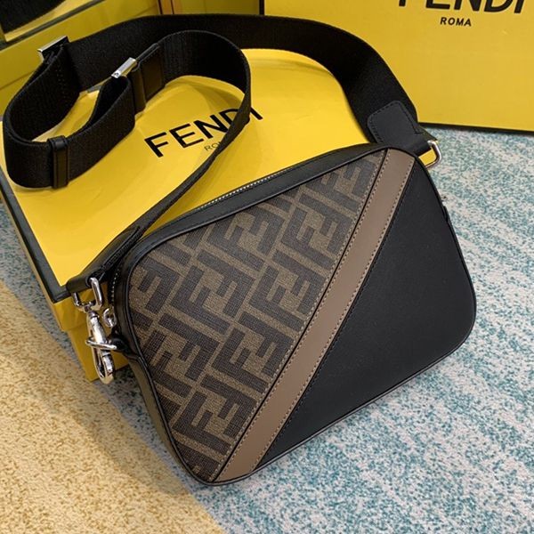 激安価格！フェンディ カメラショルダーバッグ スーパーコピー fed40251激安送料無料