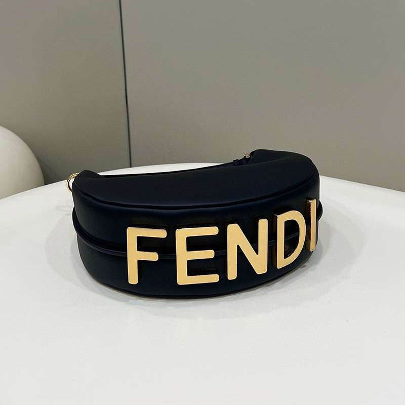 100%実物写真 人気 フェンディ グラフィー コピー レザーチャーム 偽物 fed92477高い品質