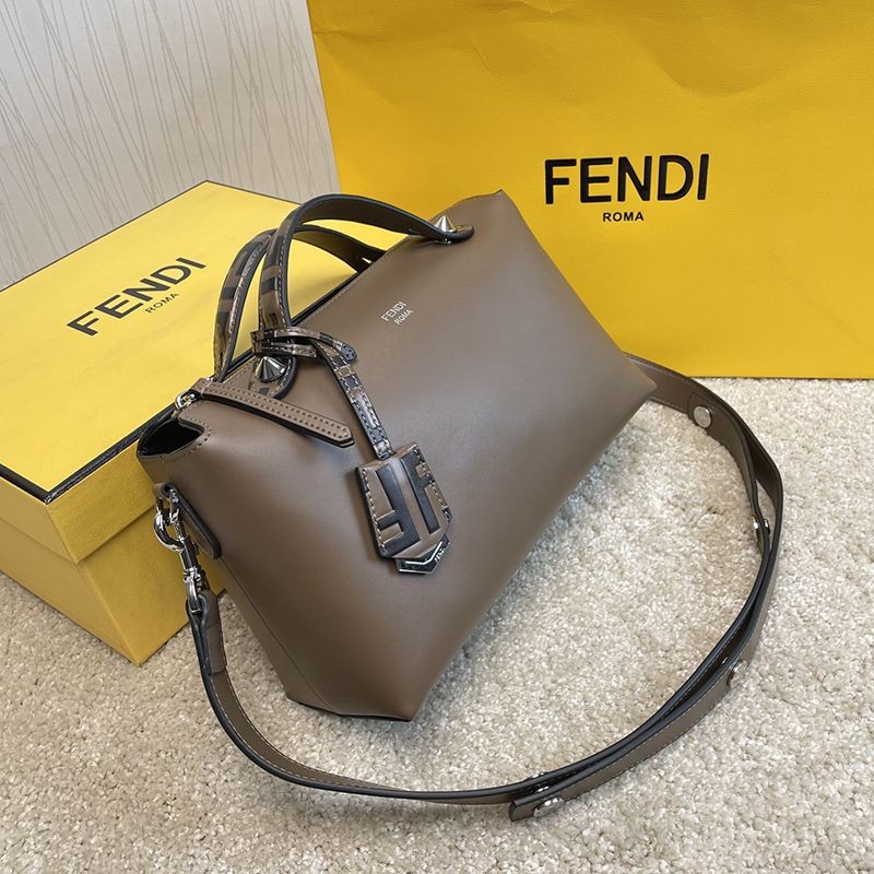 可愛いフェンディ バイ ザ ウェイ コピー ミディアム レザー ボストンバッグ fef32918通販