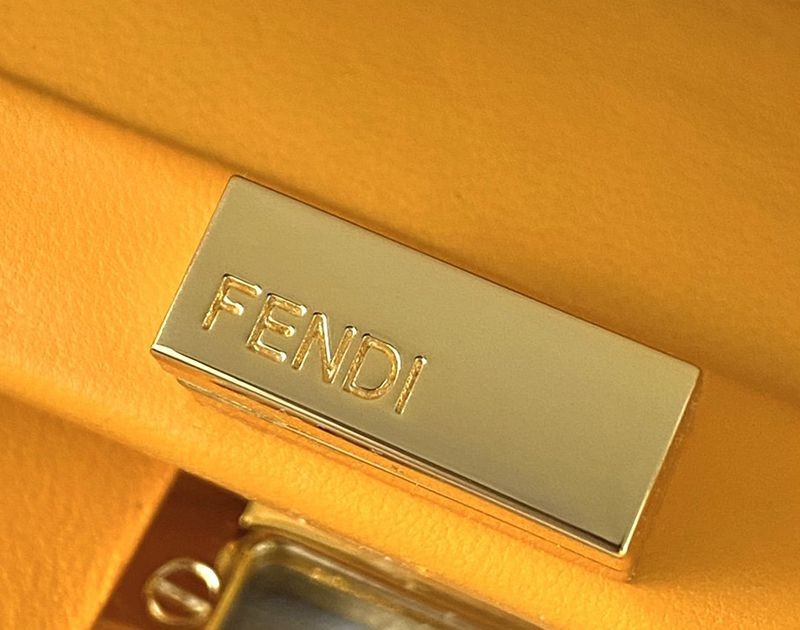 【日本未発売】フェンディ ピーカブー 偽物 ミニ レザー バッグ fef85473N級品