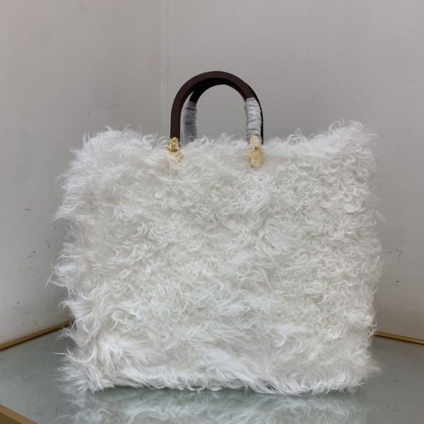 フェンディ サンシャイン ラージ モヘアウール 偽物 feg50269通販