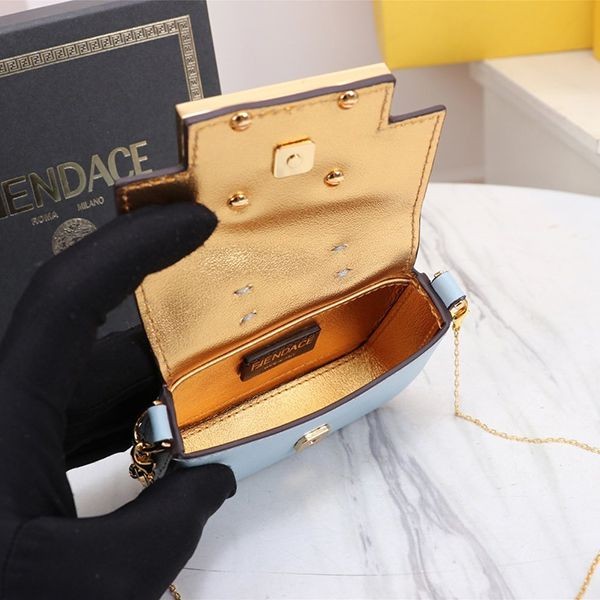 入手困難 【FENDACE】ナノ バゲット マイクロ バッグ コピー feg56078品質保証