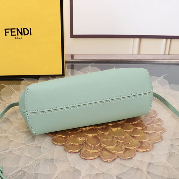 送料込 フェンディ ファースト スモール ショルダーバッグ コピー fei02469高い品質