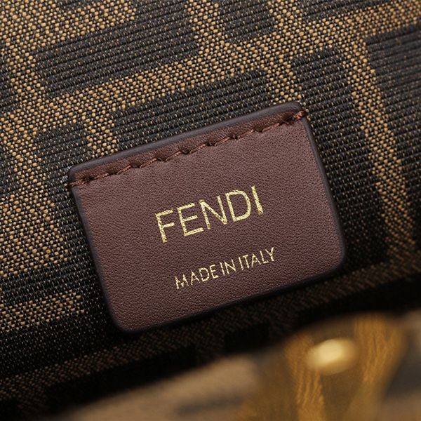 送料込 フェンディ ファースト スモール ショルダーバッグ コピー fei02469代引きを販売