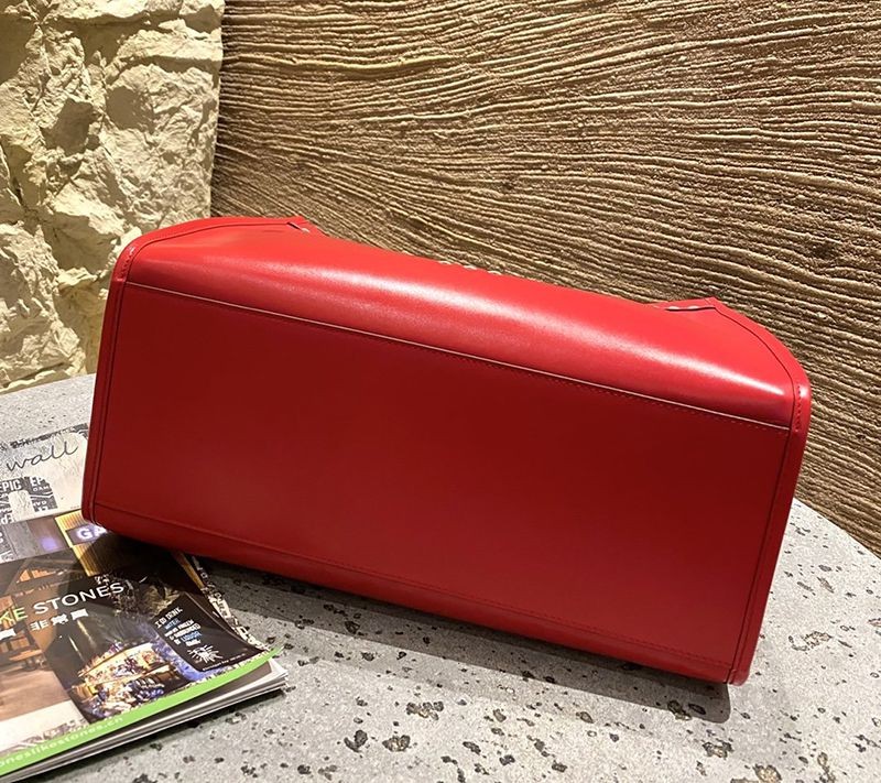 入手困難フェンディ サンシャイン ラージ 偽物 レザーショッパー fej84444高い品質