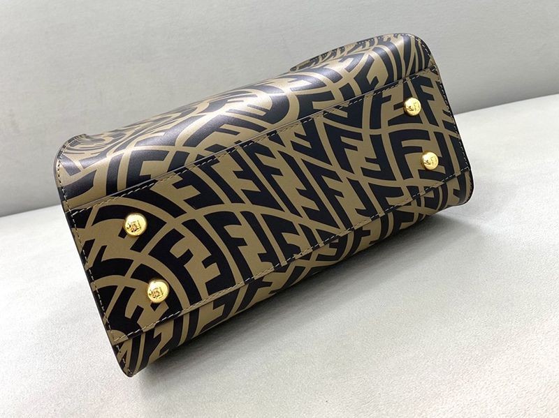 一目惚れ♪フェンディ ピーカブー コピー ミニ FFレザーバッグ fej98120通販