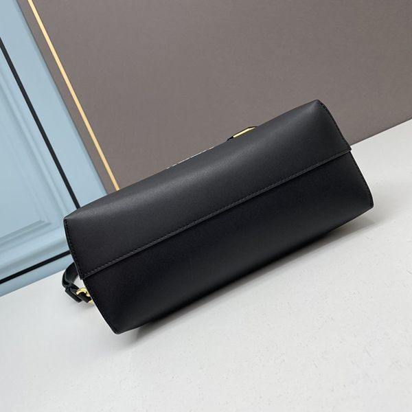 《大人気》フェンディ ショルダーバッグ 偽物 ミディアム BY THE WAY キャンバス 2WAY feo27442高い品質