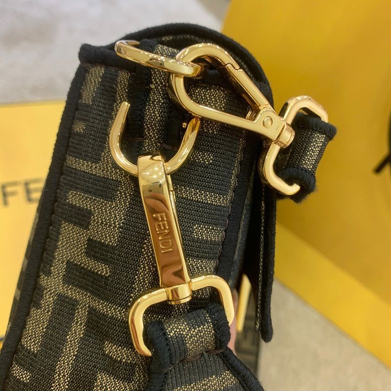 目を惹くカラーフェンディ 偽物 バゲット ファブリック バッグ fep10487高い品質