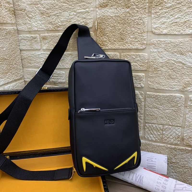 希少色フェンディ バッグ バグズ 偽物 ナイロンワンショルダーバックパック fep71090高い品質