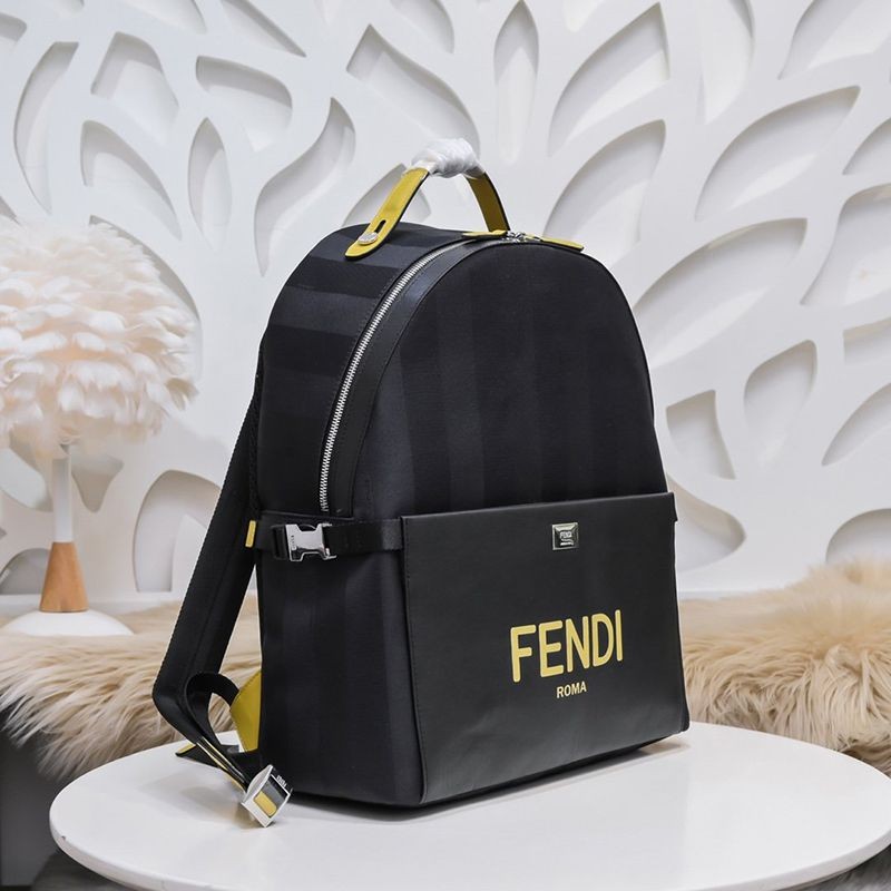 ☆超人気☆フェンディ エッセンシャル バックパック コピー ブラックナイロン バックパック fep84052通販