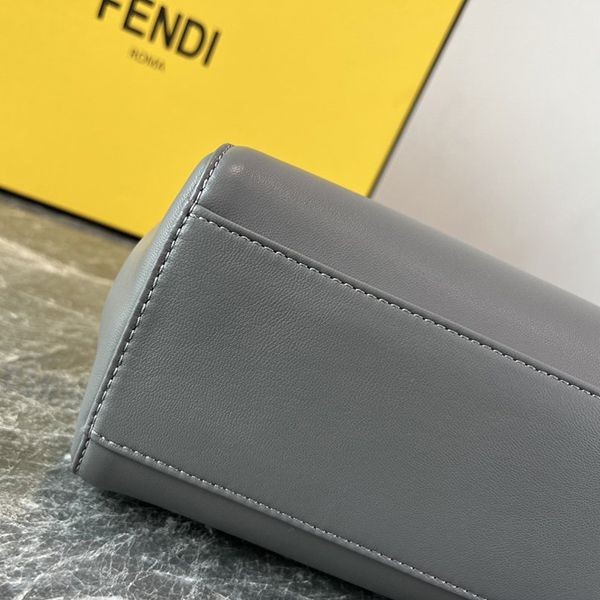人気 フェンディ 偽物 ショルダーバッグお洒落に♪ fep97673高い品質