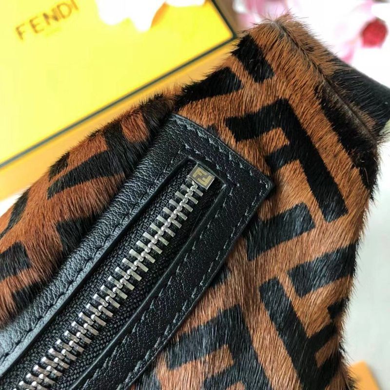 一目惚れ♪フェンディ モノグラムベルトバッグ 偽物 feq82147高い品質