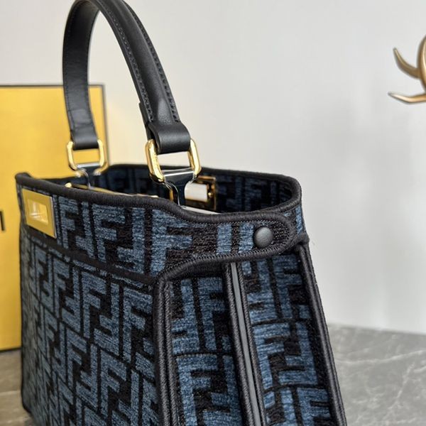 ブティック♪ フェンディ PEEKABOO X-TOTE トートバッグ コピー fet13786通販