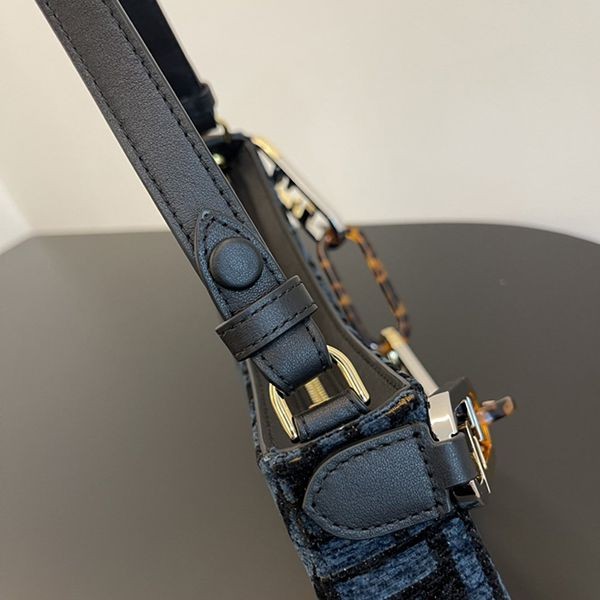 ☆超人気☆フェンディ ショルダーバッグ コピー 2Way ロゴ O LOCK SWING HOBO fet74122高い品質