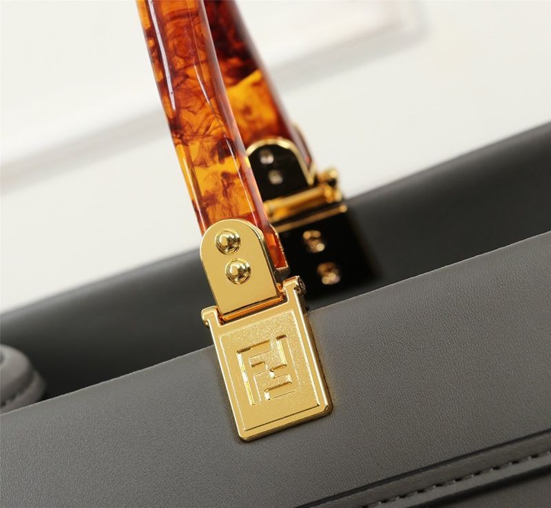 可愛いフェンディ サンシャイン コピー レザーショッパーバッグ feu05711N級品