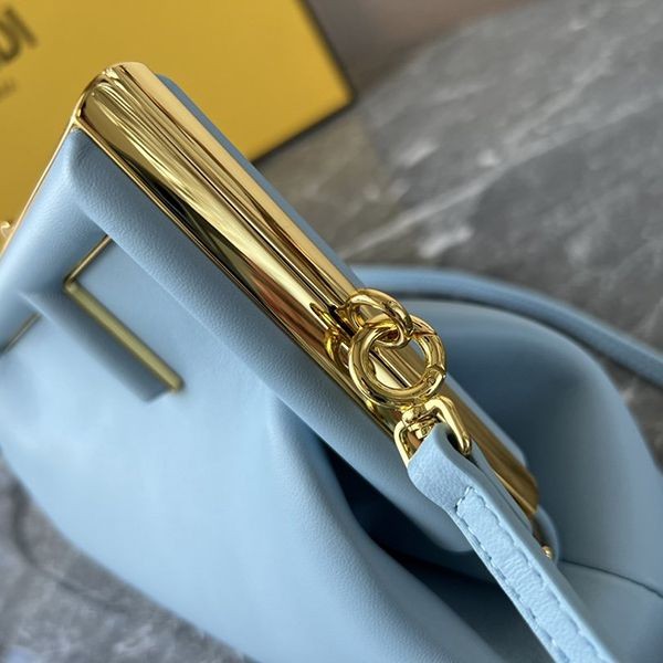 【大特価】フェンディ ファースト スモール 偽物ショルダーバッグ feu82374人気