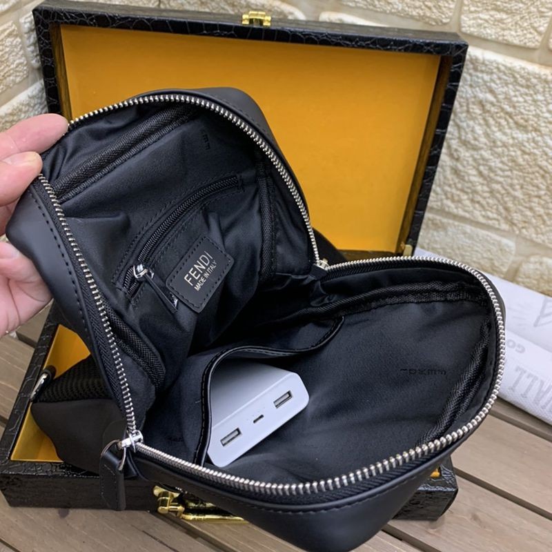 超話題!フェンディ バッグ バグズ コピー ナイロンワンショルダーバックパック fev49424品質保証