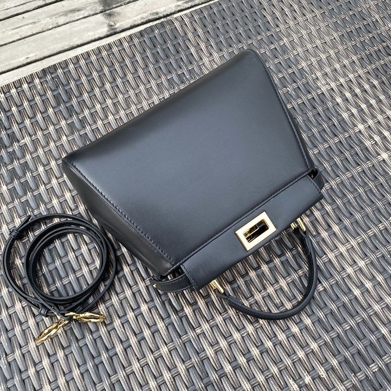 争奪戦フェンディ ピーカブー コピー ミニ レザー バッグ fev62355高い品質
