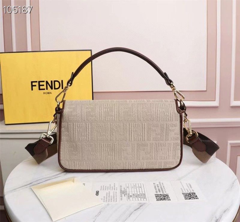 希少色フェンディ ミディ 偽物 バゲット FFファブリック バッグ fey40952人気