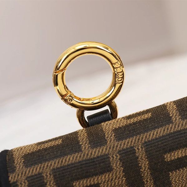 入手困難 フェンディ VERSACE コラボナノ バゲット コピー マイクロ バッグ fey71325高い品質