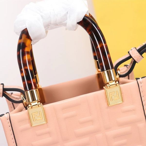 可愛い フェンディ コピー Sunshine Shopper FF柄 レザーミニバッグ fey94469人気